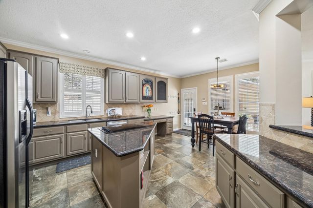 1822 Winter Grape Lane, Kingwood, TX 77345