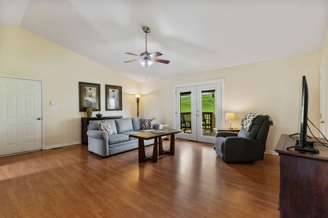 153 Claire Street, Benton, TN 37307
