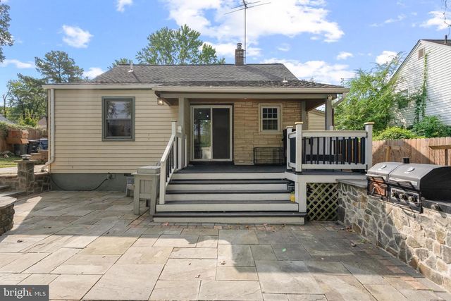 121 N HURON DR, Oxon Hill, MD 20745