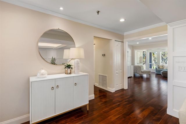 2195 HARBOURSIDE DRIVE 404, Longboat Key, FL 34228