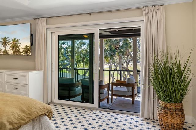 2195 HARBOURSIDE DRIVE 404, Longboat Key, FL 34228