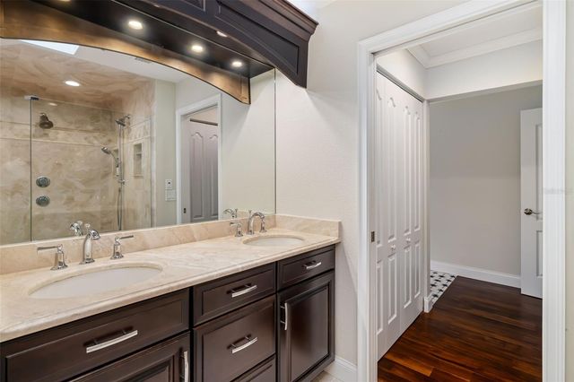 2195 HARBOURSIDE DRIVE 404, Longboat Key, FL 34228