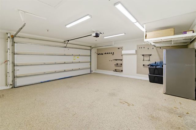 2195 HARBOURSIDE DRIVE 404, Longboat Key, FL 34228