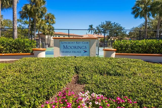 2195 HARBOURSIDE DRIVE 404, Longboat Key, FL 34228