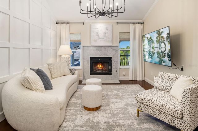 2195 HARBOURSIDE DRIVE 404, Longboat Key, FL 34228