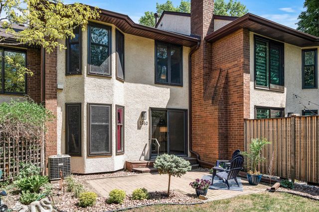 1940 Dupont Avenue S, Minneapolis, MN 55403