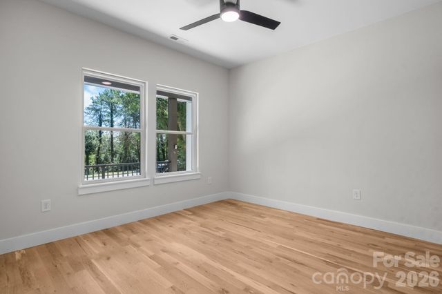 718 W 1st Street, Newton, NC 28658