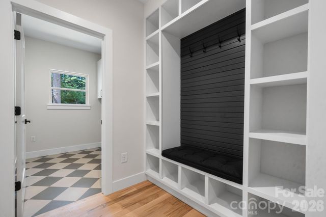 718 W 1st Street, Newton, NC 28658