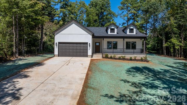 718 W 1st Street, Newton, NC 28658