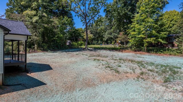 718 W 1st Street, Newton, NC 28658