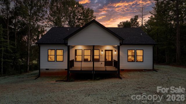 718 W 1st Street, Newton, NC 28658