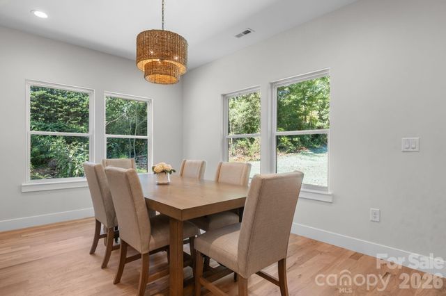 718 W 1st Street, Newton, NC 28658