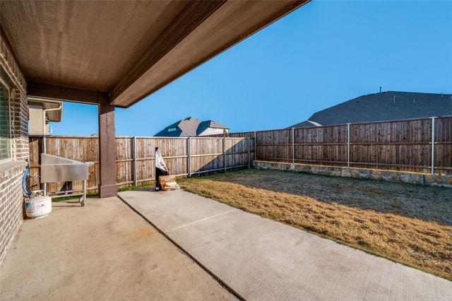 1220 Mill Place, Aubrey, TX 76227