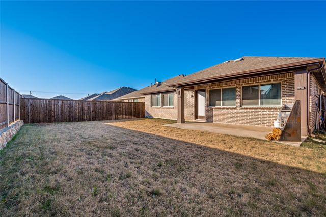 1220 Mill Place, Aubrey, TX 76227