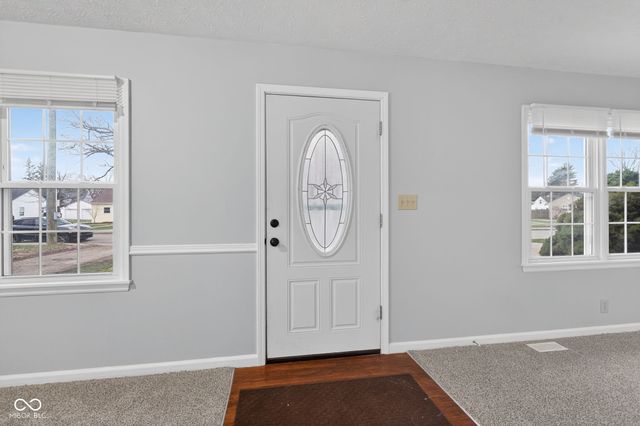 1260 Lincoln Drive, Noblesville, IN 46060