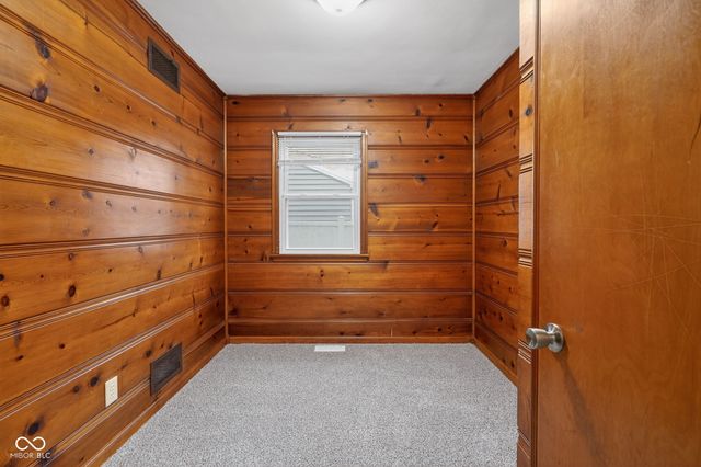 1260 Lincoln Drive, Noblesville, IN 46060