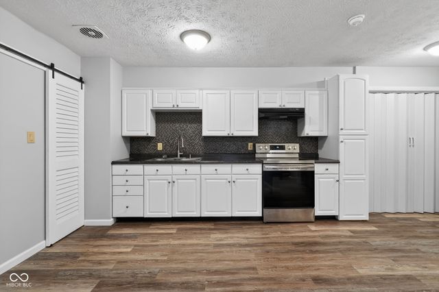 1260 Lincoln Drive, Noblesville, IN 46060