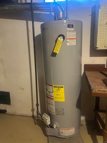 29824 Manhattan Street, St Clair Shores, MI 48082