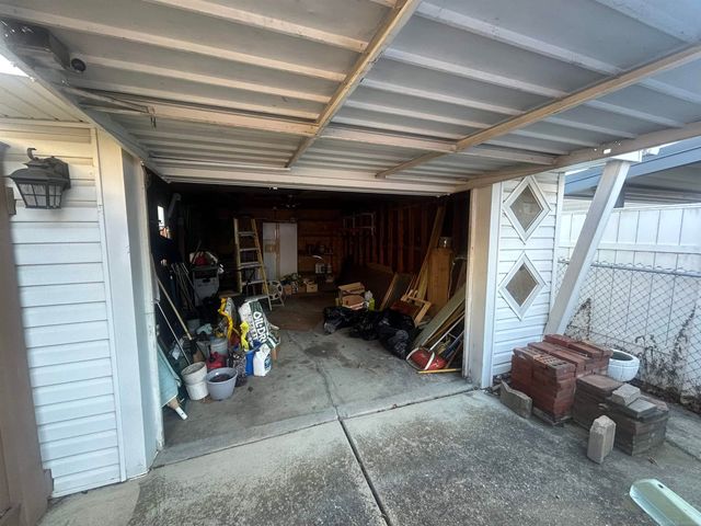 29824 Manhattan Street, St Clair Shores, MI 48082