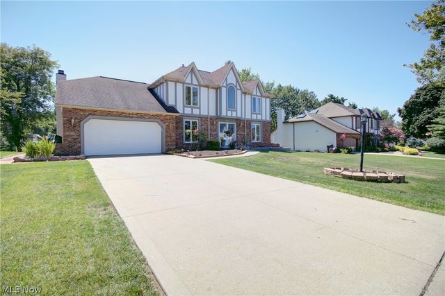17639 Lexington Lane, Strongsville, OH 44136