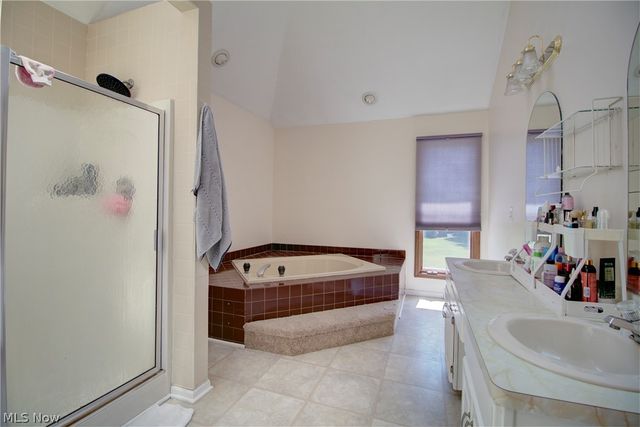 17639 Lexington Lane, Strongsville, OH 44136