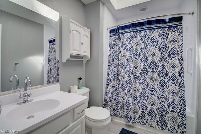 17639 Lexington Lane, Strongsville, OH 44136
