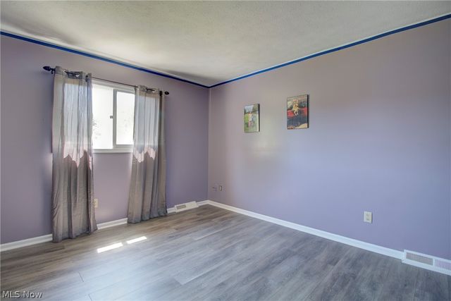 17639 Lexington Lane, Strongsville, OH 44136