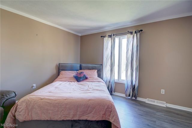 17639 Lexington Lane, Strongsville, OH 44136