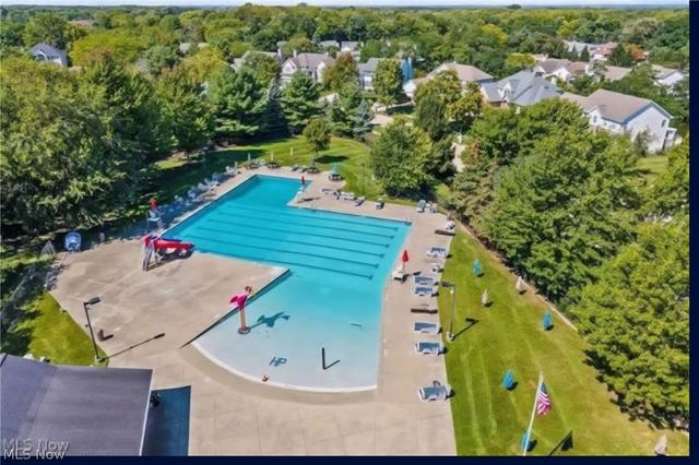 17639 Lexington Lane, Strongsville, OH 44136