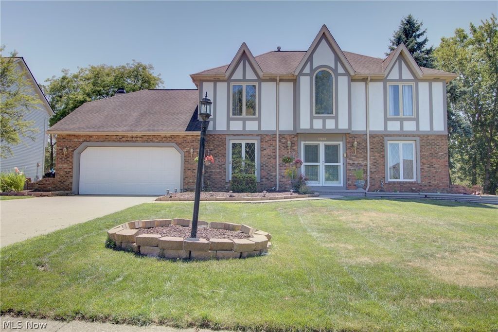 17639 Lexington Lane, Strongsville, OH 44136