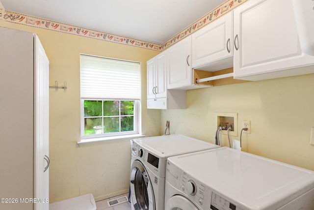 3 Arrowshead Circle, Jackson, NJ 08527