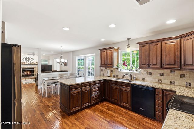 3 Arrowshead Circle, Jackson, NJ 08527