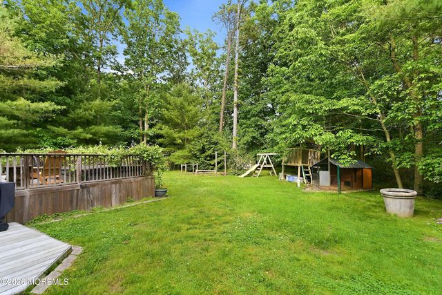 3 Arrowshead Circle, Jackson, NJ 08527