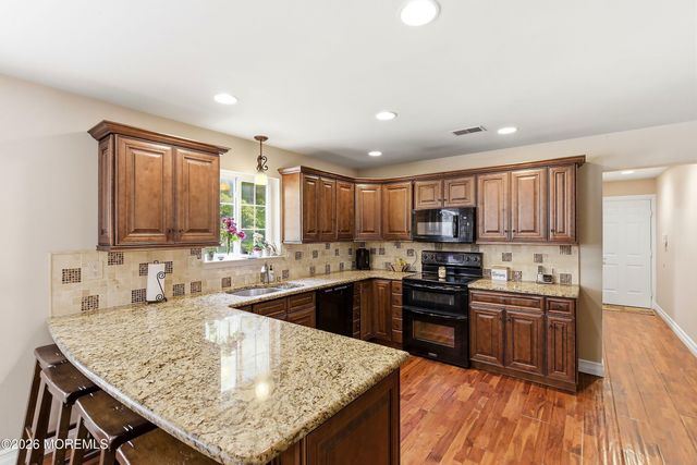 3 Arrowshead Circle, Jackson, NJ 08527
