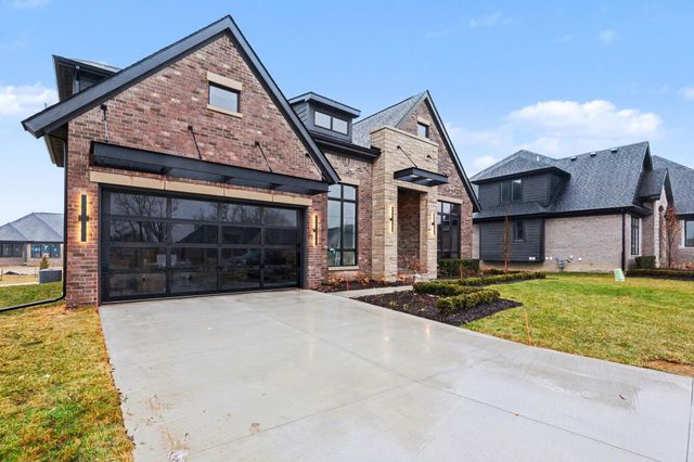 13958 Arthur Court, Washington, MI 48094