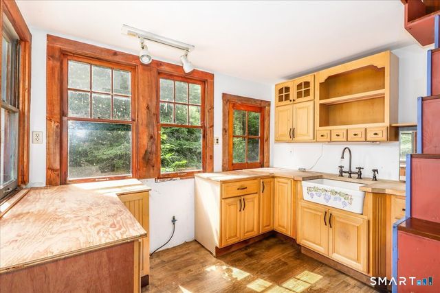 36 Paper Mill Road, New Milford, CT 06776