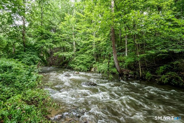 36 Paper Mill Road, New Milford, CT 06776