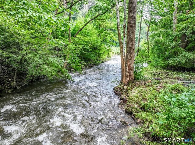 36 Paper Mill Road, New Milford, CT 06776