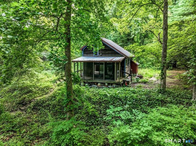 36 Paper Mill Road, New Milford, CT 06776