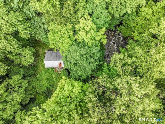 36 Paper Mill Road, New Milford, CT 06776