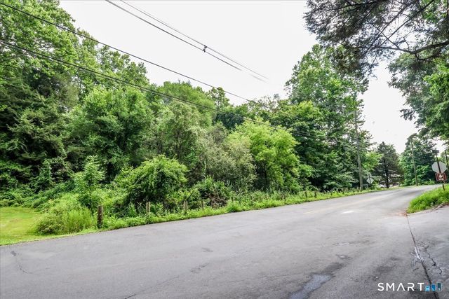 36 Paper Mill Road, New Milford, CT 06776