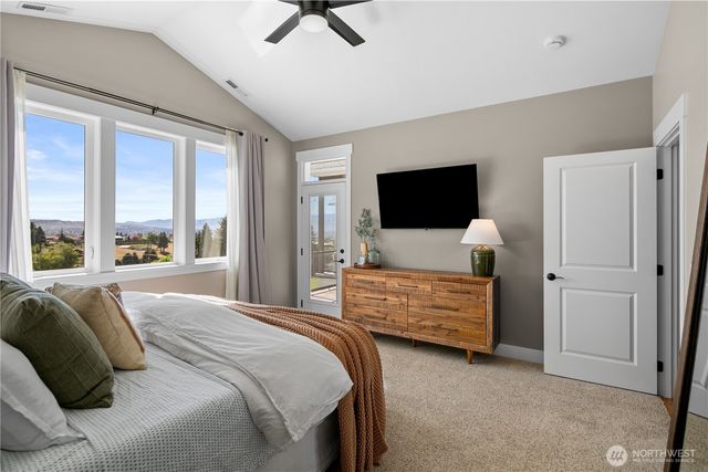 850 Autumn Crest Drive, Wenatchee, WA 98801