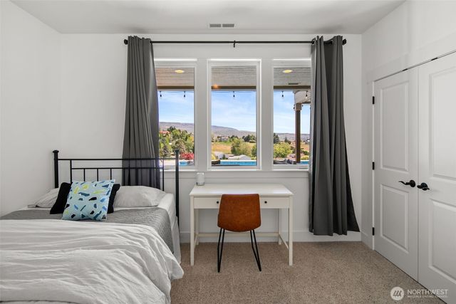 850 Autumn Crest Drive, Wenatchee, WA 98801