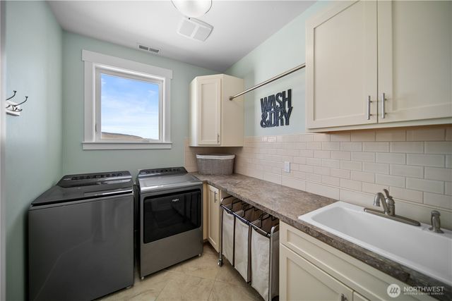 850 Autumn Crest Drive, Wenatchee, WA 98801