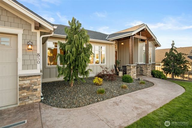 850 Autumn Crest Drive, Wenatchee, WA 98801