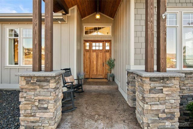 850 Autumn Crest Drive, Wenatchee, WA 98801