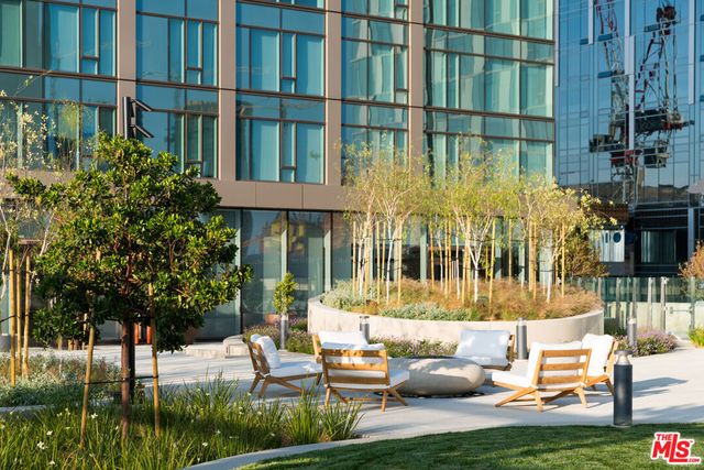889 Francisco Street 807, Los Angeles, CA 90017