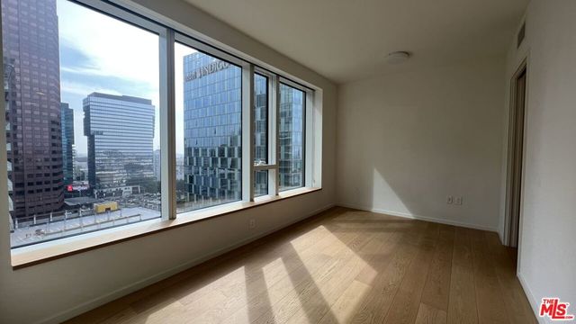 889 Francisco Street 807, Los Angeles, CA 90017
