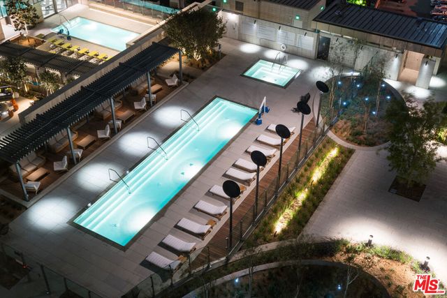 889 Francisco Street 807, Los Angeles, CA 90017