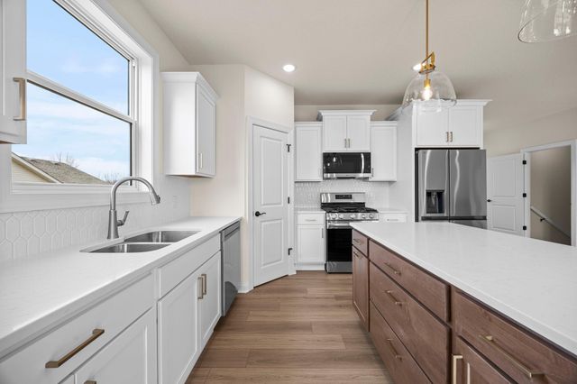 1290 Knight Lane, Watertown, MN 55388